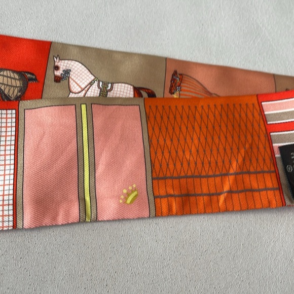 Hermes Couvertures Nouvelles Silk Twilly Orange - Picture 8 of 12